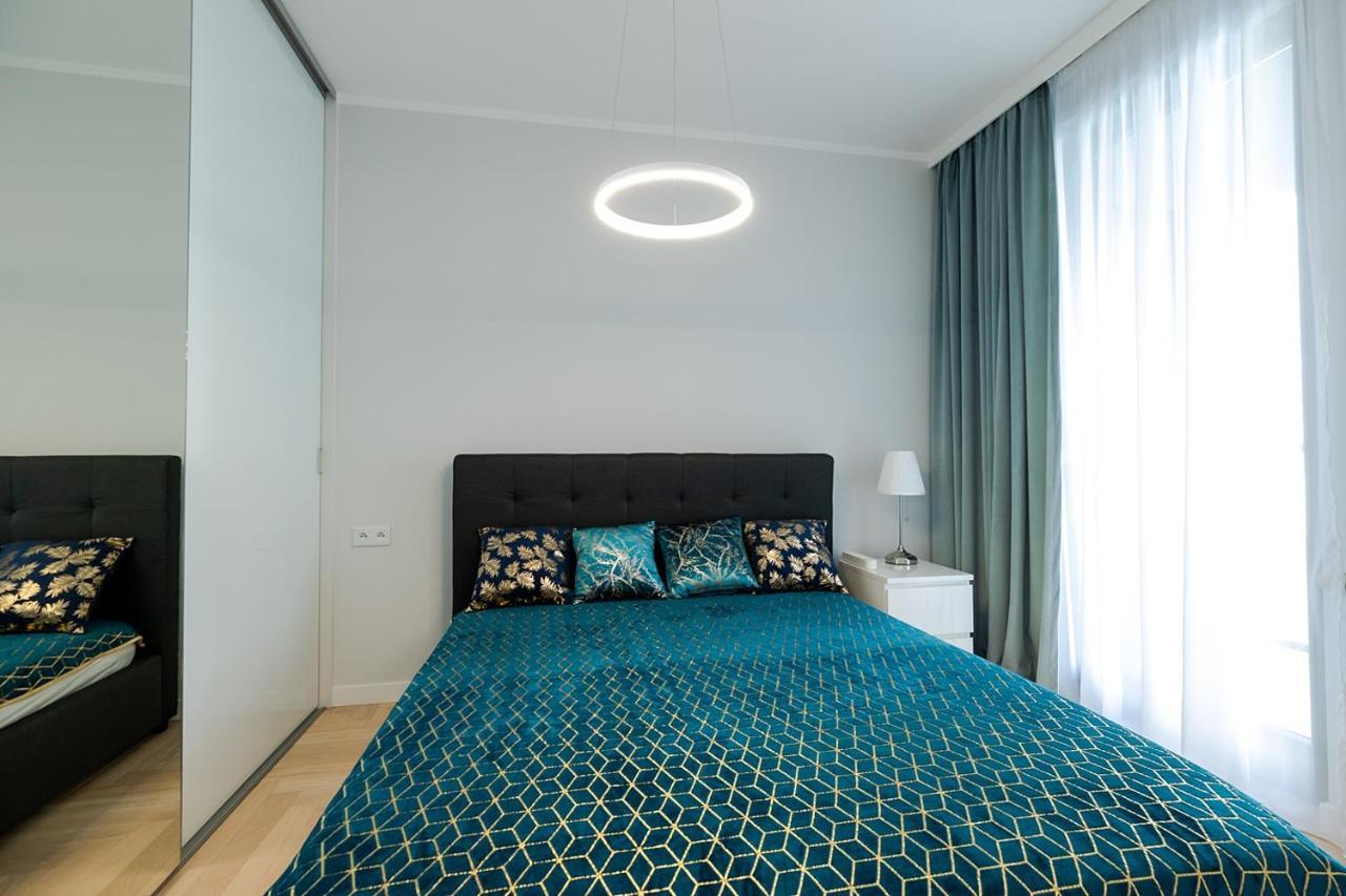 Wola Luxe Apartment Warsaw Exterior photo